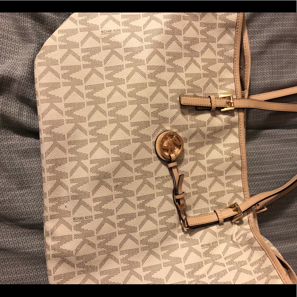 Michael kor purse